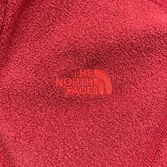 North Face Women’s 1/4 Zip Fleece Pullover - Picture 3 of 7